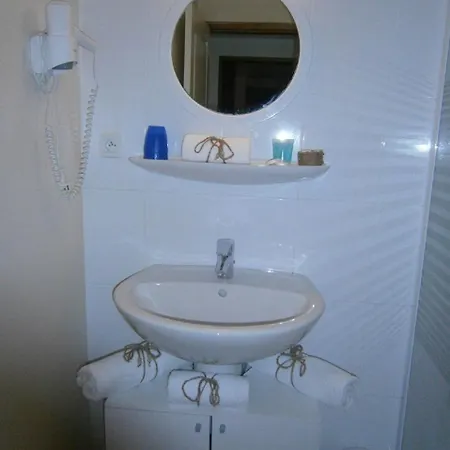 Les Sources Bed & Breakfast 3*